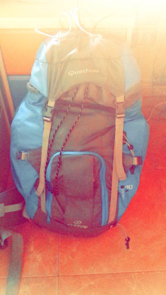lydivel's tweet photo. Todo preparado para la última acampada con @TiareGGJJ 😢😢 http://t.co/tZX1DYkiP0