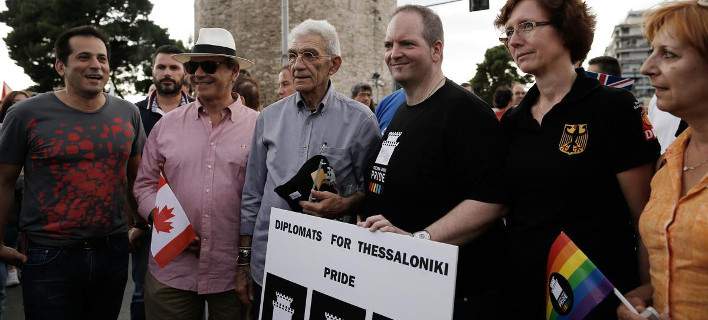 CandiRue's tweet photo. Mayor barred from Mt Athos for supporting “shameful sin of homosexuality” http://t.co/axrBUmzjR0 #gaypride #Boutaris http://t.co/0VGKp3CCEp