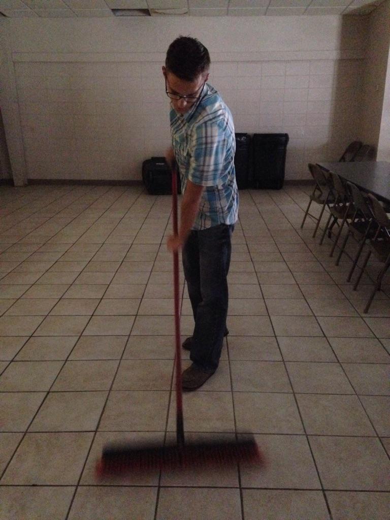 ArDistSS's tweet image. Clayton Alspaw is one of the hardest working young people at #arkidscamp15 ! He's a former camper of the year, too!