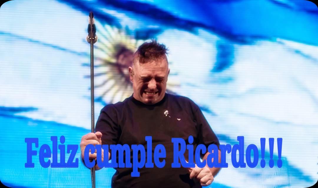 angie_ovando's tweet photo. @IorioQuotes felicidades al más grande del heavy metal argento! Por 53 años más de tanto!!! Genio!! http://t.co/6V1O6CTCkv
