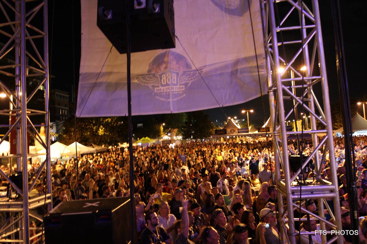 trivago's tweet photo. #trivaGOSEE BikesBlues&BBQ: the World'sLargestCharityRally! Sept 23-26|Fayetteville @BBBRally http://t.co/wFo1oLtZ2M http://t.co/j7XzzBepqr