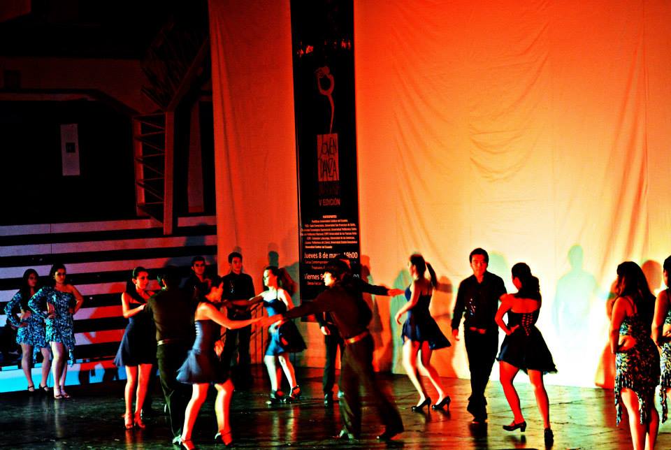 ggjven's tweet photo. #clubesUDLA #RitmosTropicales http://t.co/mbsivT5kEl