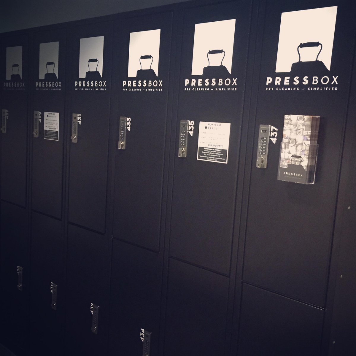 pressatlanta's tweet photo. Cyan on Peachtree now has onsite 24/7 Dry Cleaning &amp; Wash &amp; Fold laundry by PressBox $10 Off http://t.co/oK39dZTFX7 http://t.co/UwV1qH1JUv