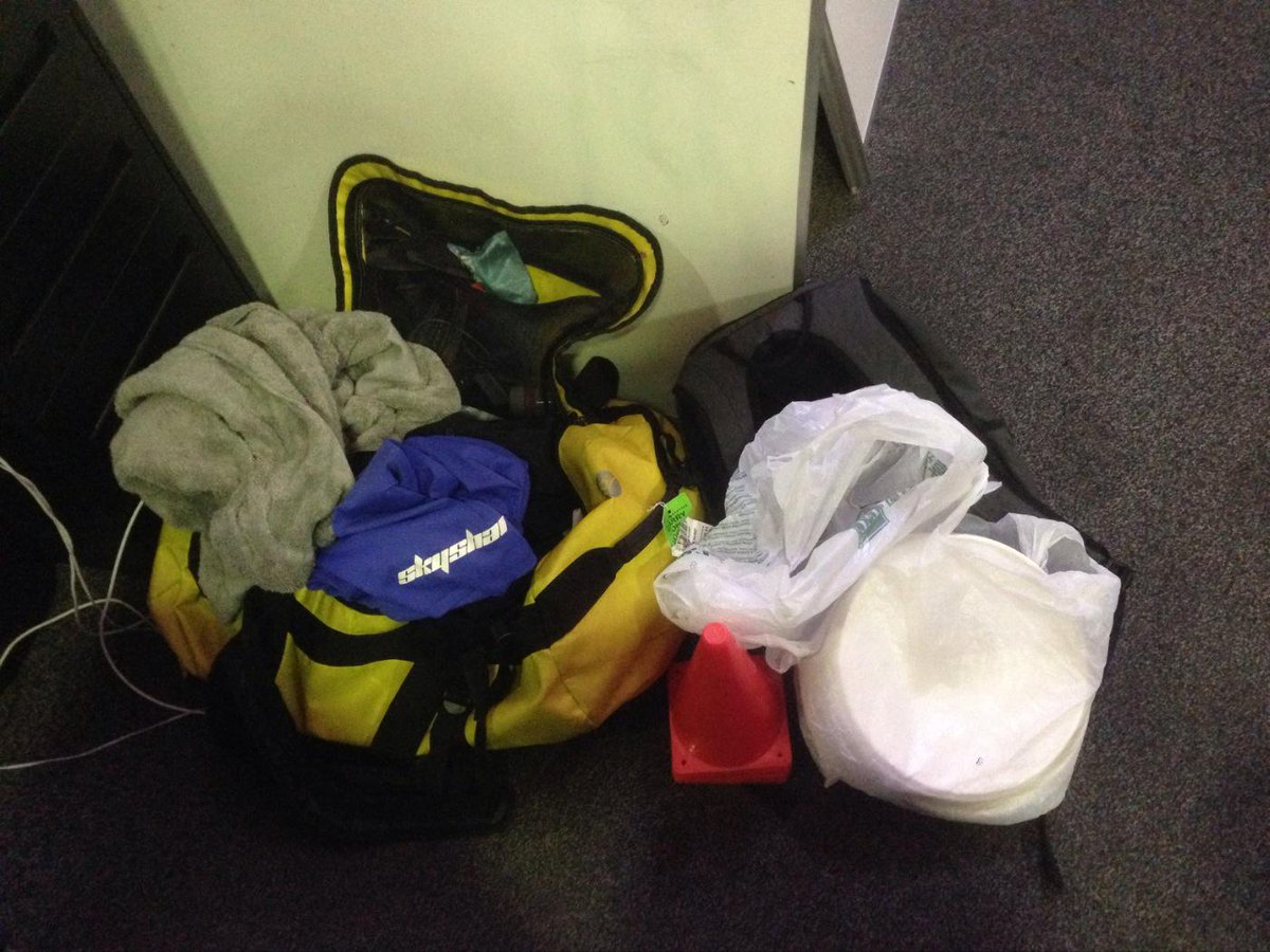 NathanLam19's tweet photo. I live out of my Yellow Bag... http://t.co/BIEXM9hQmN