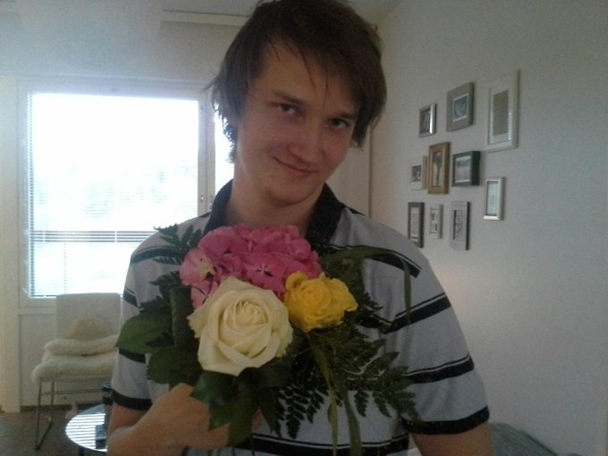 Watch Lasse Urpalainen's leaked NSFW photo on TwXstars