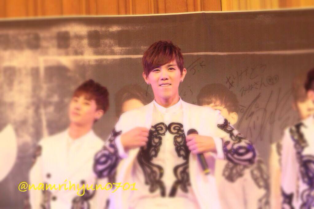 BigFlo_Arab's tweet photo. 150624 - جونقكيون في "فينوس" 
Cr:namrihyun0701 http://t.co/DYWF61hCsM