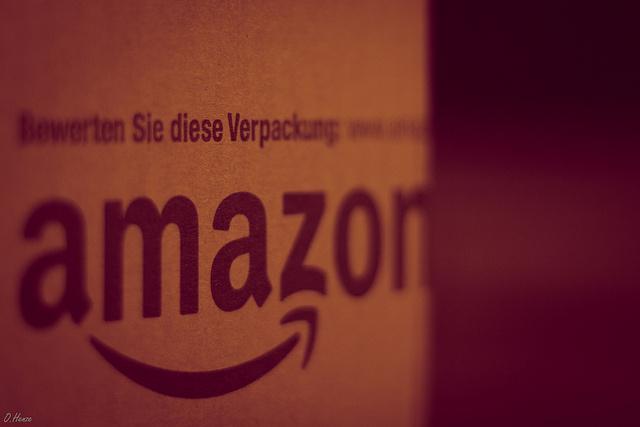 VentureBeat's tweet photo. As Amazon, eBay remove Confederate flags, Nazi items on sale http://t.co/4hoSalvVYV http://t.co/oCpqf6ZzFh