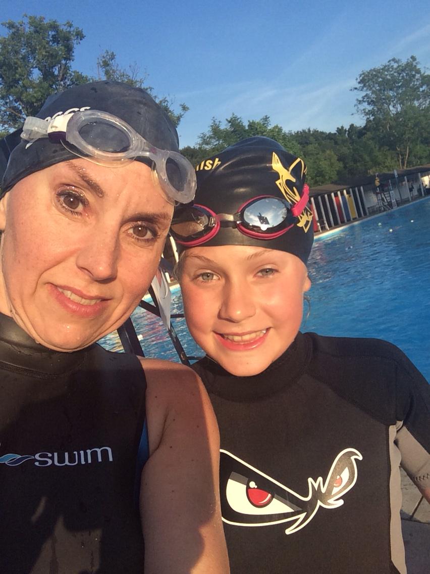 Louiseaileen70's tweet photo. Perfect end to lovely day.. Swimming with my daughter in Tooting Bec Lido http://t.co/D84qbCfxSC