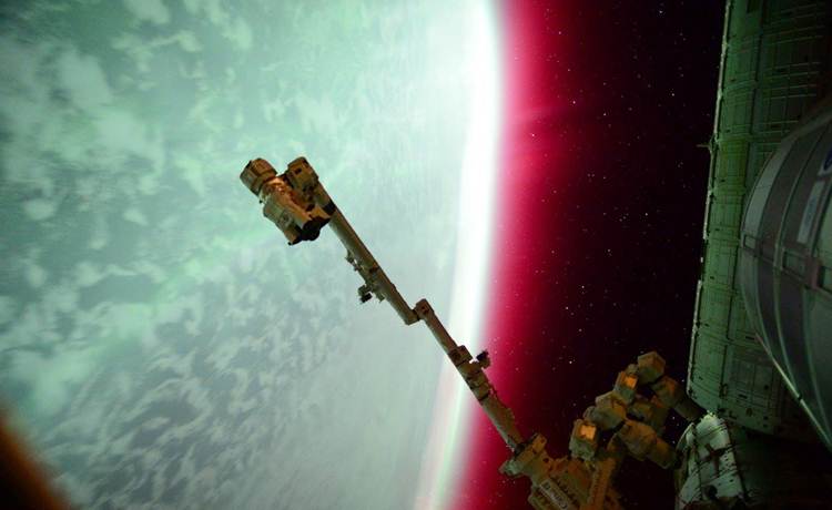 Astronauta registra Aurora Boreal ao redor da Terra, em estação espacial goo.gl/OqjIFx