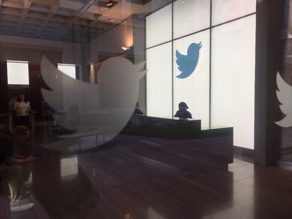 Dicen1983's tweet photo. First tweet from @twitter with @vaughnck http://t.co/t0HAIqOsn9