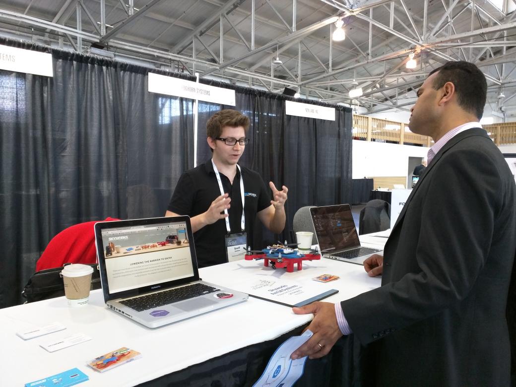 ZengJinger's tweet photo. We are at @OReillySolid #SolidCon, and visitors love #eedu . "Oh, its like @arduino of drones" YES! http://t.co/MpNBOU1KBz