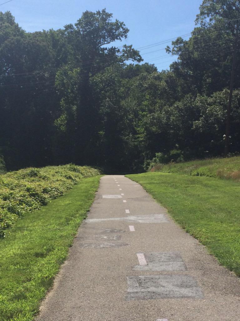 MsCruz01's tweet photo. I notice that the trail is spilt in half #fractions #halves #edci653 http://t.co/BIGqcwSzav