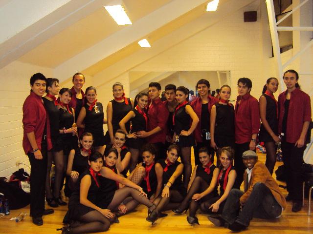 ggjven's tweet photo. #clubesUDLA #RitmosTropicales http://t.co/cSqMjoo5Nq