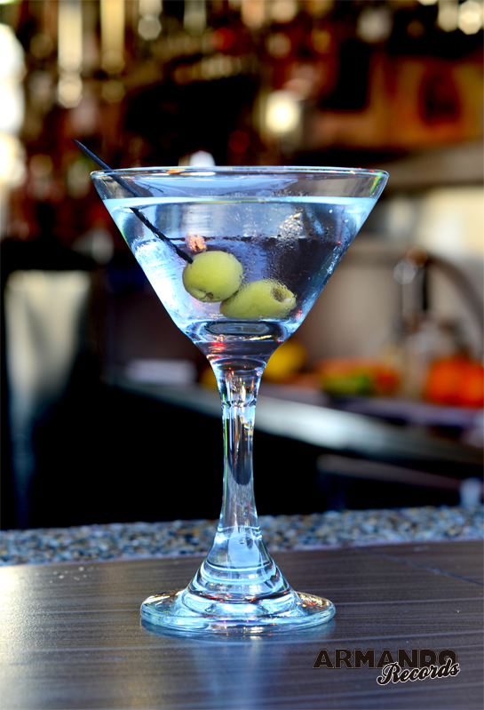 armandorecords's tweet photo. #martinifest en armandopizzaypola. Todos los jueves desde las 3pm http://t.co/BaZhyiiH7n