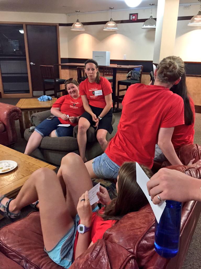 JillianHiscock's tweet photo. Our @CSBSJU tour guides getting ready to give #MPCW tours (Session #8!) with a game of Telephone! http://t.co/ZP9Q01YK9j
