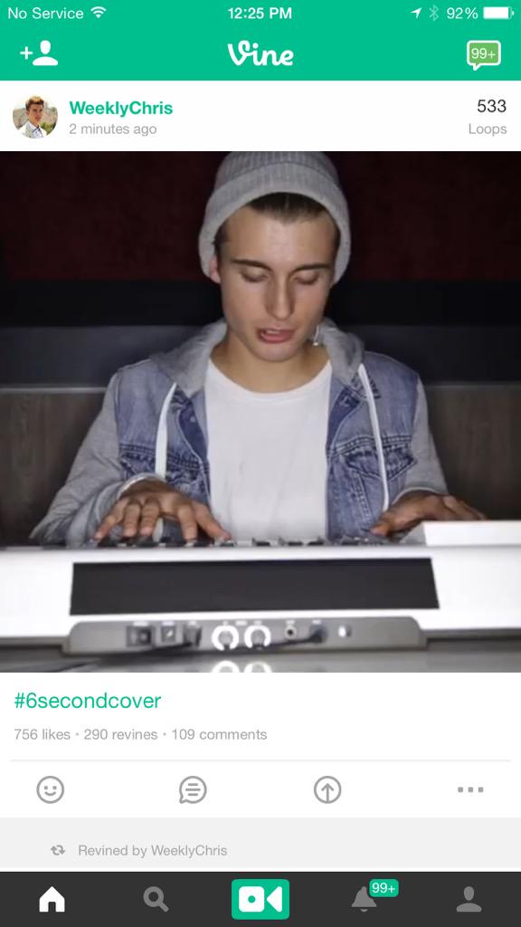 WeeklyChris's tweet image. If you liked and revined my new vine comment your twitter so I can follow/DM you 😃