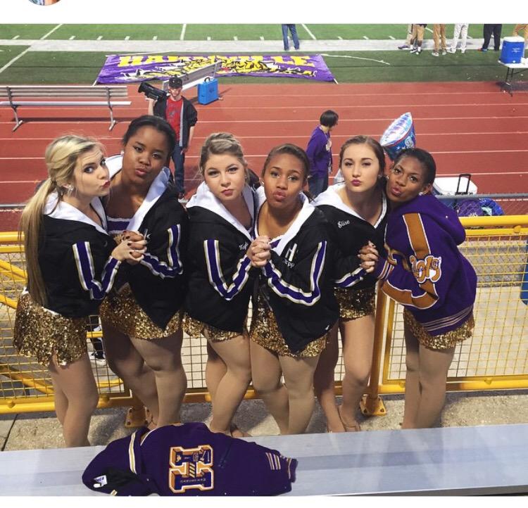 madelineee2_'s tweet photo. They taught me how to twerk ayeeee #Blendification #fam http://t.co/9I2FKeczEA