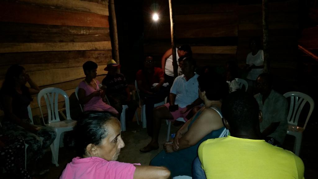 leandro0918's tweet photo. #LeandroLozanoSuazaConcejal Compartiendo Con la Comunidad d la Vereda Buena Vista en Melgar Tolima. @soyconservador http://t.co/9cfSvJyF1a