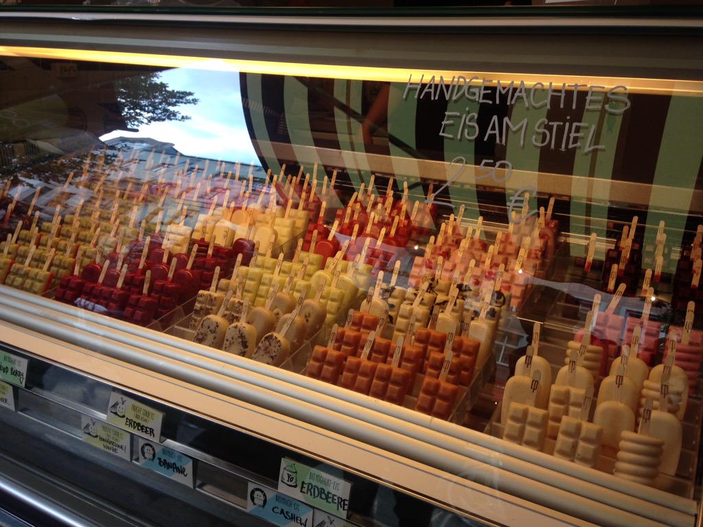 daneegeorgiou's tweet photo. #californiapops is finally open! #nomnom #berlin #foodie #vegan #icecream http://t.co/GTgkiice8I