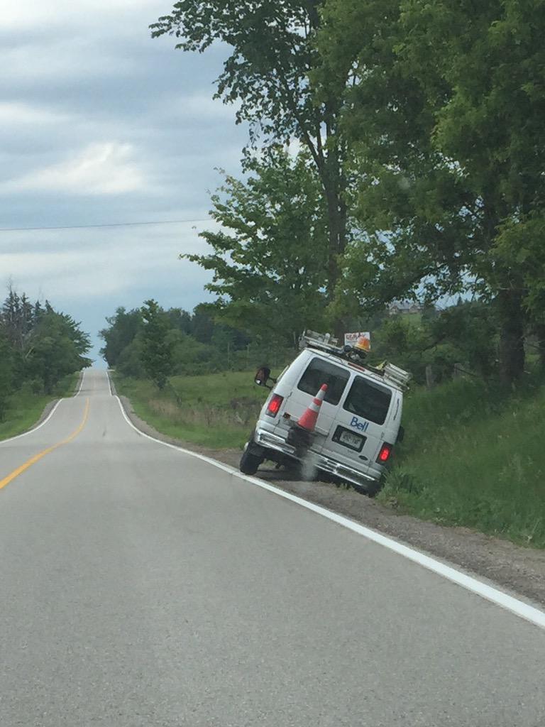 thethompsonkid's tweet image. "I'll just pull over hereeeeaaaaarrghhh!!" #BellProblems