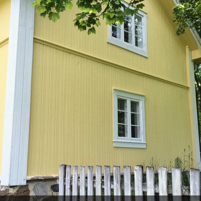 P å  g a m l e  t r a k t e r ~ her vokste min mormor Nora Nilsine opp #hadeland #brandbu #idyll #sommer #sommeridy…