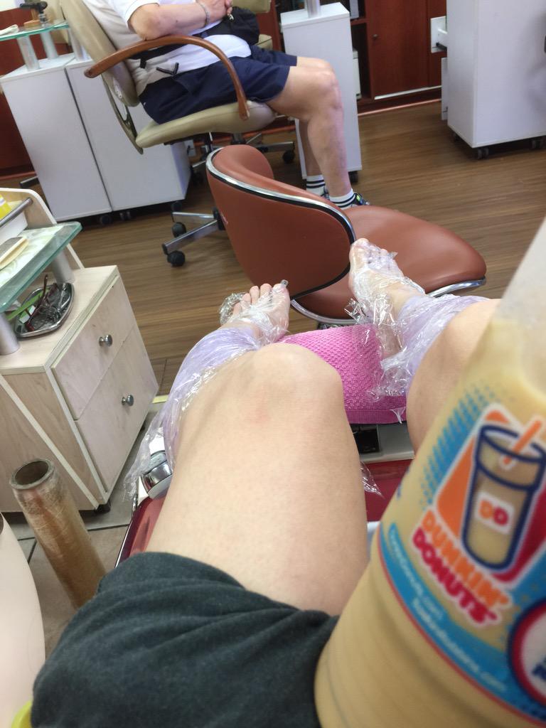 righteousdinero's tweet photo. #justicing and pampering b4 leaving for #WSCOrlando tomorrow. Can't be meeting @davemorrissey64 with jacked up feet π http://t.co/28iPWLwhgR