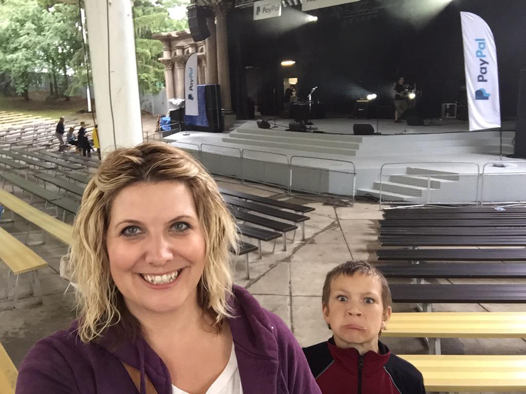 ShashersLife's tweet image. 1-2-3 sound check'n with @DOWNWITHWEBSTER ;) #WonderfulCanHappen @PayPalCA