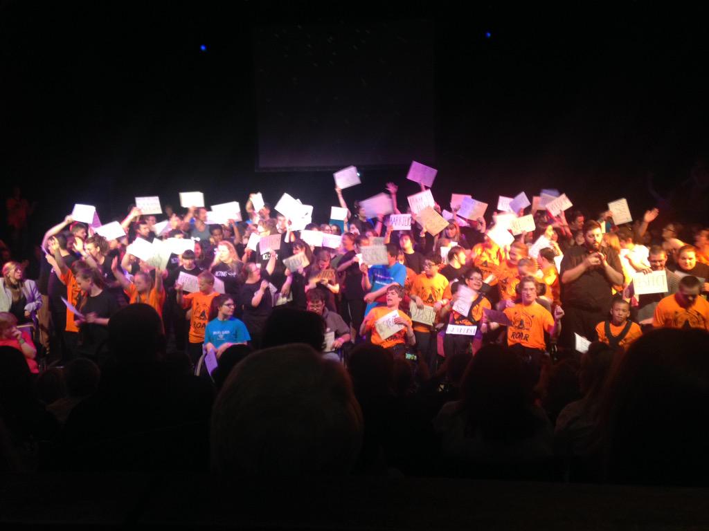 LivEveryPlay's tweet photo. Wow, what a finale! Thank you @DaDaFest #YDDF http://t.co/LDEWovg4xe
