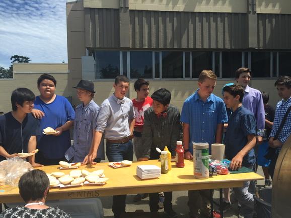 Grade8BBQ to end our year. <a href="/hilarybs/">Hilary Braid-Skolski</a> <a href="/madameoreilly/">Tamara O'Reilly</a> <a href="/Mr_Graham61/">Richard Graham</a> #sd61learn
