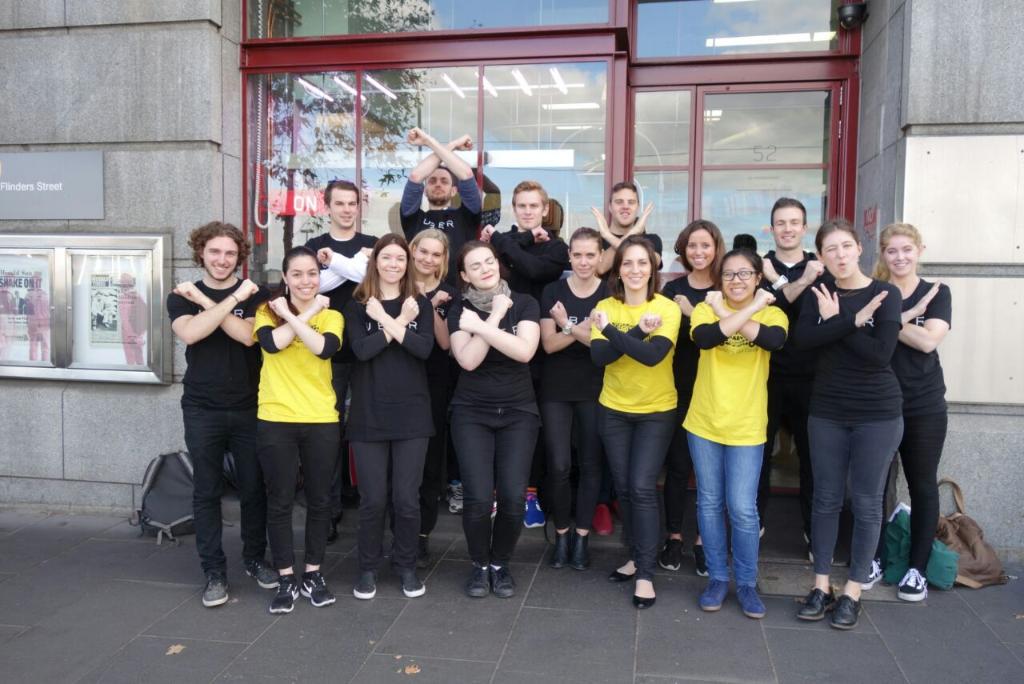 200 lunches being collected - ready to be delivered on demand. Deliveries begin at 12pm! <a href="/OzHarvest/">OzHarvest</a> <a href="/gcalombaris/">George Calombaris</a>