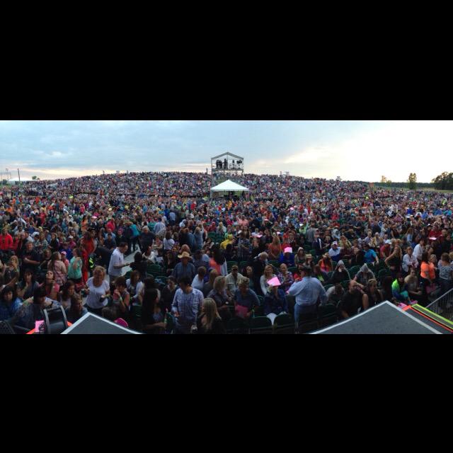 KeithUrban's tweet photo. Mount Pleasant - let's DO THIS!!!!! #Summerfest http://t.co/L8rvblVCtG