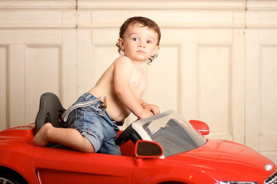 JJCurtis96's tweet photo. Mullet- check, jean shorts with suspenders- check, red convertible-check. #savage http://t.co/MqgbYYFLmO