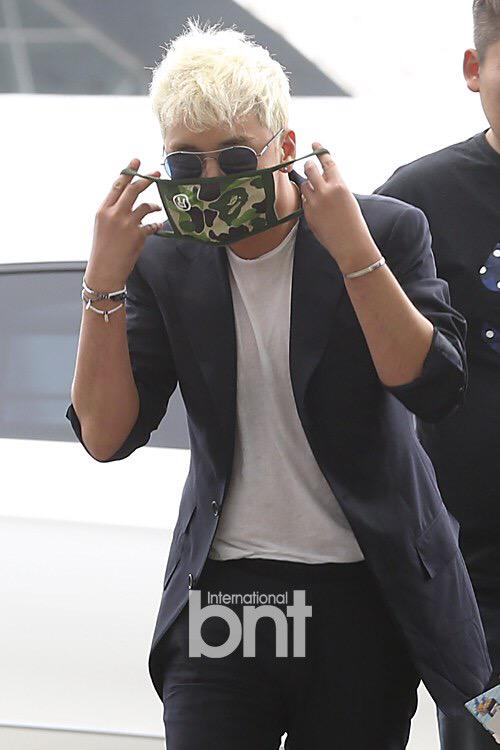 [26/6/15][Pho] BIGBANG tại sân bay Incheon đến Đại Liên, Trung Quốc CIY6F2pUsAAtqp2