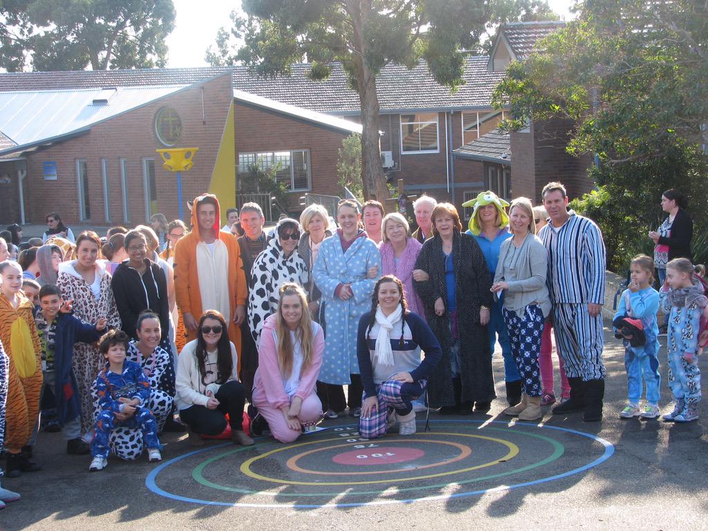olssmiranda's tweet photo. Our wonderful Yr 6 students organised a pyjama day to help raise awareness and money for refugees. #RefugeeWeek2015 http://t.co/6OSypgevyK