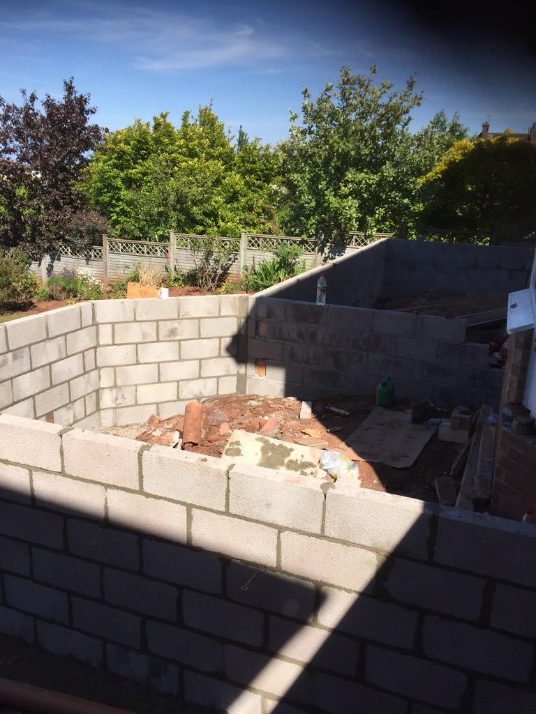 harrisbricklay1's tweet photo. @chazaustin9 Palm off @NUFC get your trowel back out and come and work for me...#Bricksquad http://t.co/SL76Bfepik