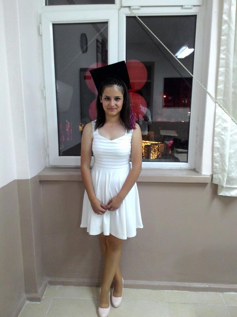ErayCol's tweet photo. 10. Sinif Olmanin Mutlulugu :Dd http://t.co/e57ahl73Ha
