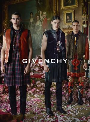 UpNotes's tweet image. Givenchy Fall/Winter 2015 Menswear Campaign Delivers Opulence @givenchy