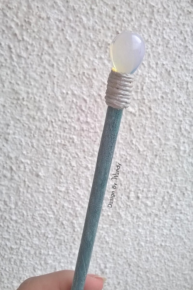 Design_by_Wendy's tweet photo. Moonstone magic wand https://t.co/XUT3ZNXMXc #magicwand #harrypotter #partyprop #fantasy #witchcraft #wizardwands http://t.co/Jb7S2BZT6d