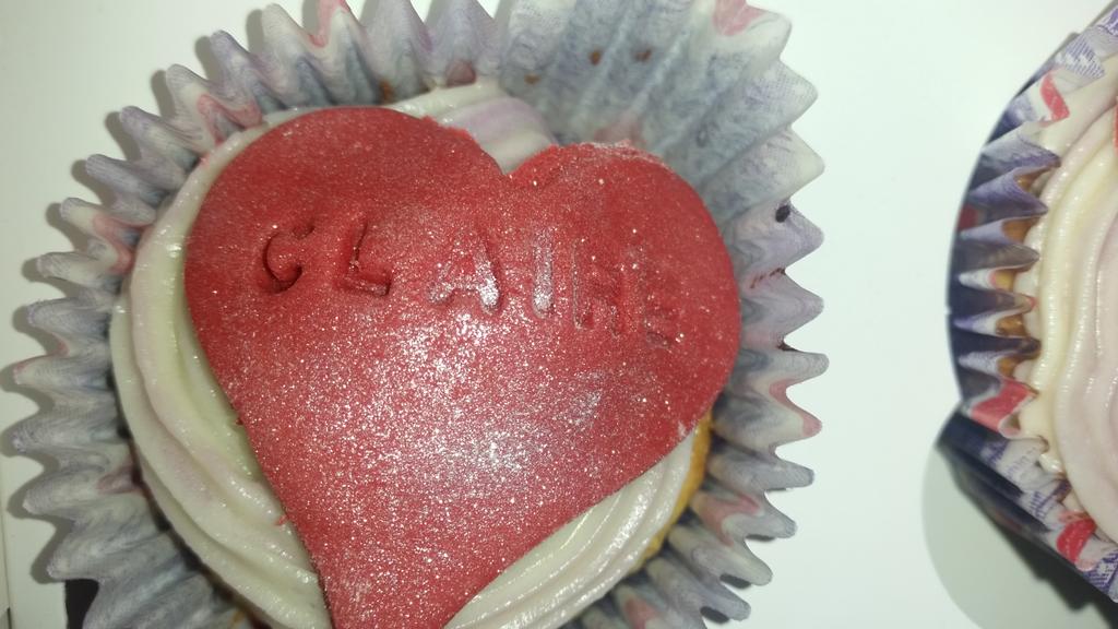 moneLaufer's tweet photo. I hear the bakers are up to something #OutlandishBakers with @OutlandishBaker http://t.co/0GIOEwHYLw