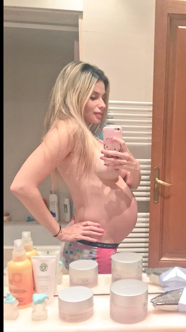 Ya estoy de 6 meses 😍😌 http://t.co/KrhsMtyGFX<a href="/tag/semanasanta"class="tags"><span>#semanasanta</span></a><a href="/tag/domingoderesurecci%C3%B3n"class="tags"><span>#domingoderesurecci&oacute;n</span></a>