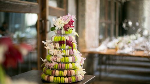 stylemepretty's tweet photo. Macaroons, anyone? http://t.co/Ul4Dc3sknT @weddingphotonyc http://t.co/u07MrrxMyN