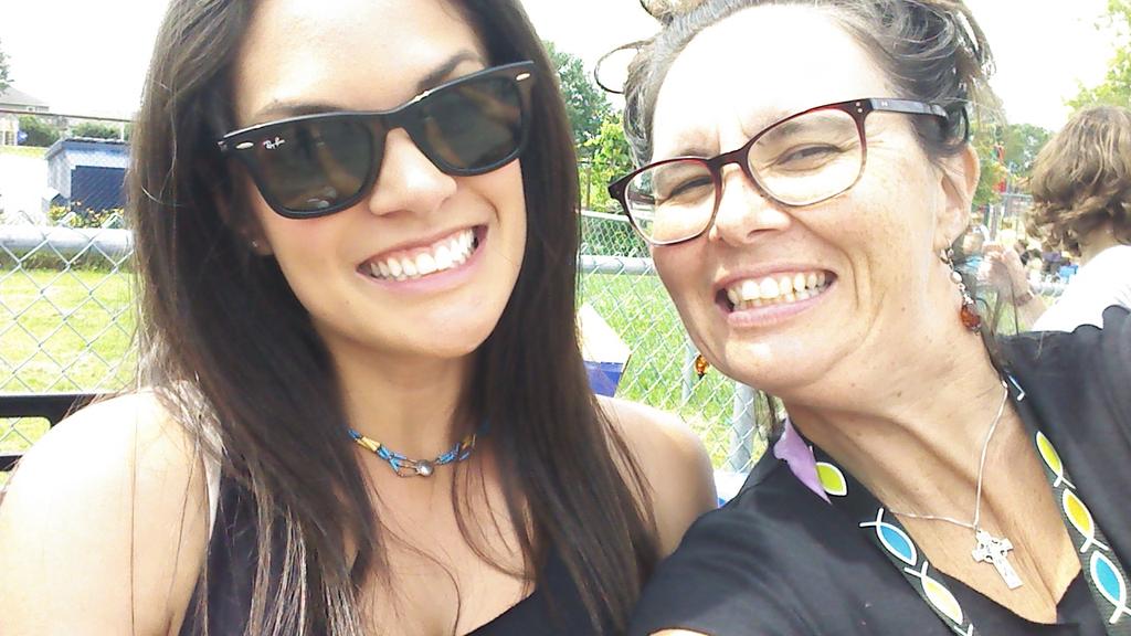 RobertaLP4's tweet image. @alcdsb_hfmy @ALCDSB @MsJPickles @NicoleBrioux @j_p_r_3  #GoodTimesAtTheFam #GonnaMissThisCommunity #ClassJoy