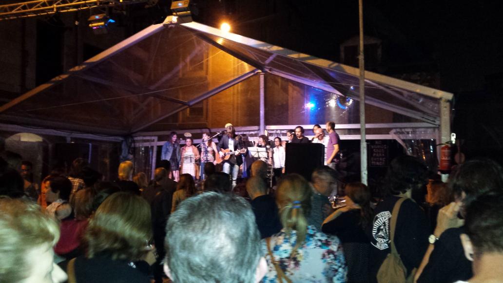 Sonmovides's tweet photo. #TCNIGHT Viendo a Nacho Vegas @espaciothink http://t.co/ncqbWGdTmh