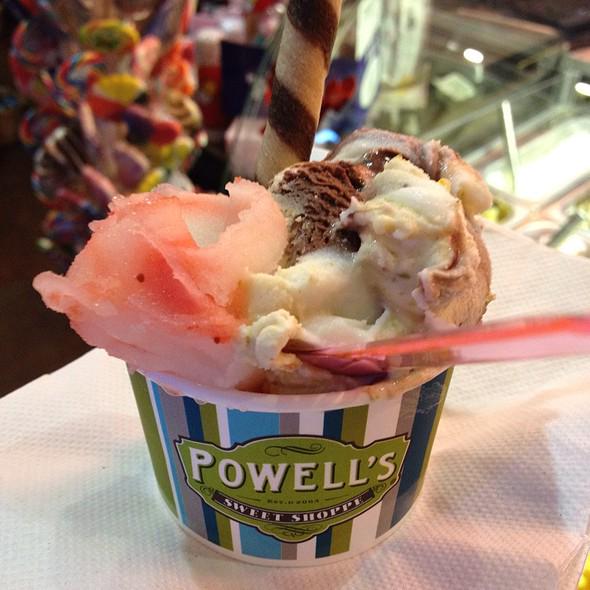 PowellsSweetShoppe tweet media