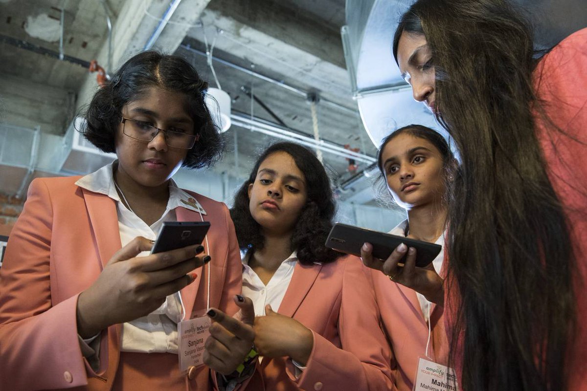 WSJTech's tweet photo. These 14-year-olds coded an app that fights garbage and disease on the streets of Bangalore http://t.co/iQSk8NK1T4 http://t.co/Sxvv7Yqu0B