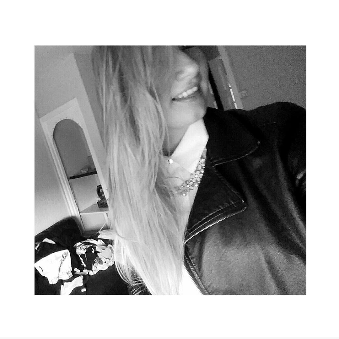 ChelseaObryan's tweet photo. Laugh it off🌈 http://t.co/ugqziArlNE