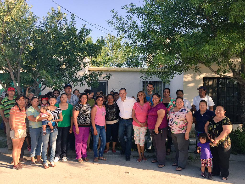 fsaracho10's tweet photo. En la colonia Independencia #Nava Gracias por su confianza y apoyo #JuntosPorCoahuila http://t.co/A55zXbqoVh
