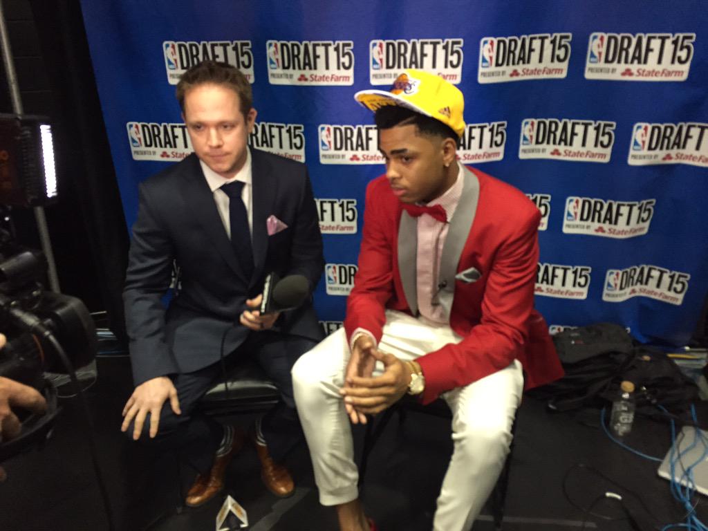 Lakers's tweet image. GOING LIVE WITH D&apos;ANGELO! Tune in here: on.nba.com/1mywekm #LALoading