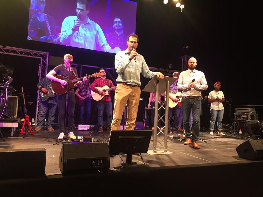 wescast's tweet photo. Powerful united prayer for families, churches, children, youth, leaders and nation at UK G12 conference last night. http://t.co/5uznwf2muj