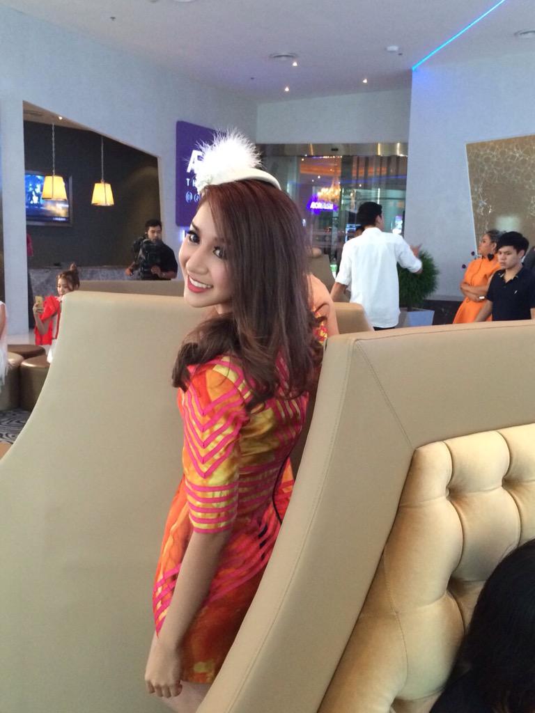 nanjiraaf10_fc's tweet photo. แอบส่อง @NanJiraAF10 ถ่ายรายการค่าาาาาา #af10 #nanjira #รายการส้มเปรี้ยว http://t.co/oqS0WyS1GX